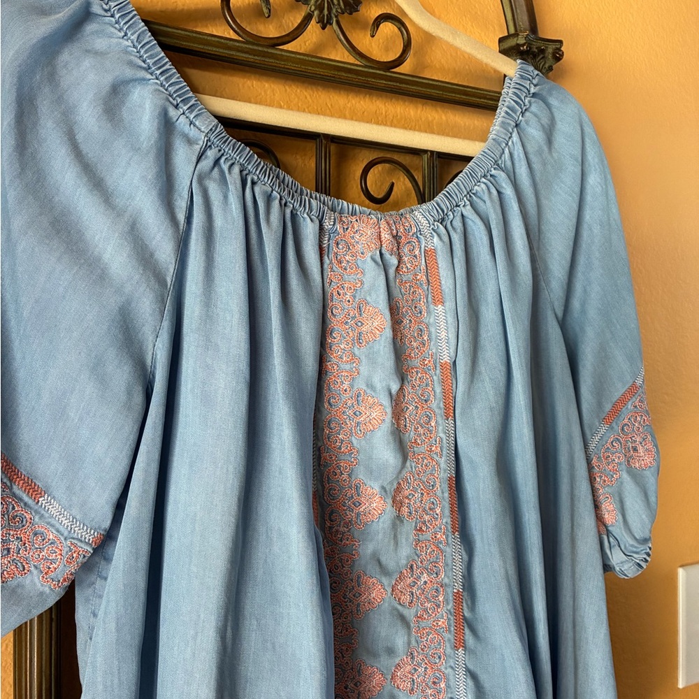 Crown & Ivy Peasant Blouse - Picture 3 of 6
